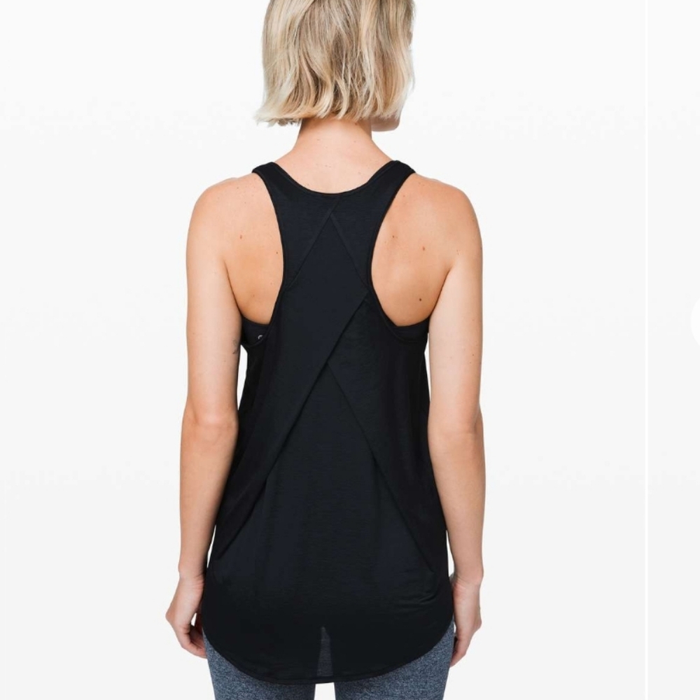 Lululemon Essential Tank Pleated *JerseyBlack